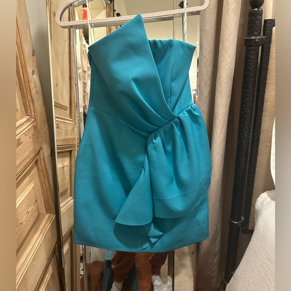 Elliatt dress
